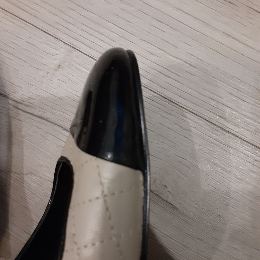 Shoes - Picture 5 of 10